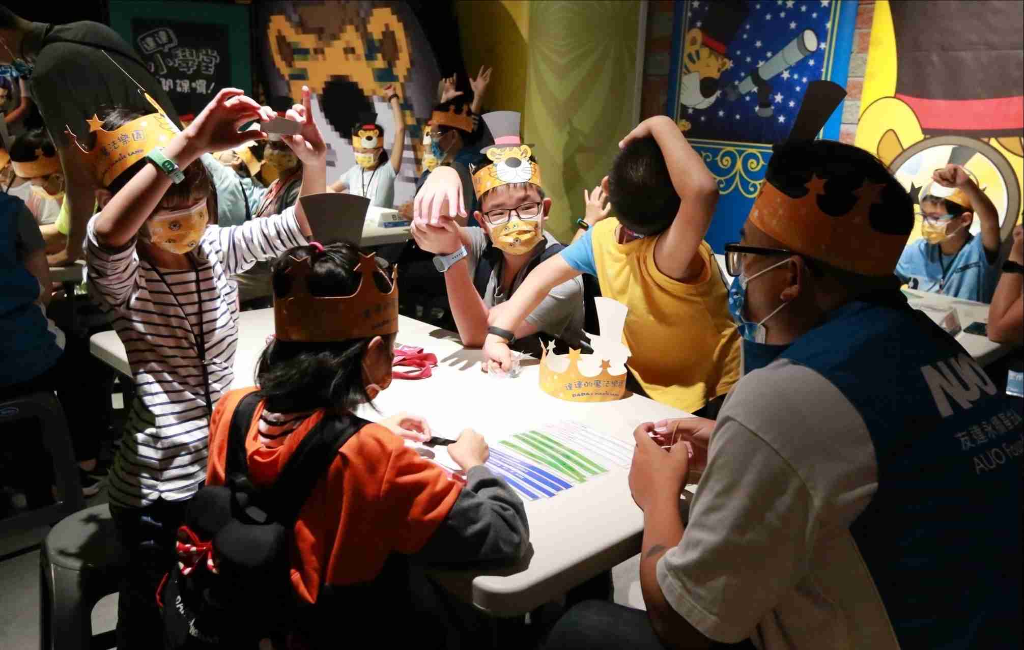 EBpay以永续理念推动全人教育计划，，，，内外结盟储备科普教育人才，，荣获亚太永续行动奖社会共融面的金奖肯定