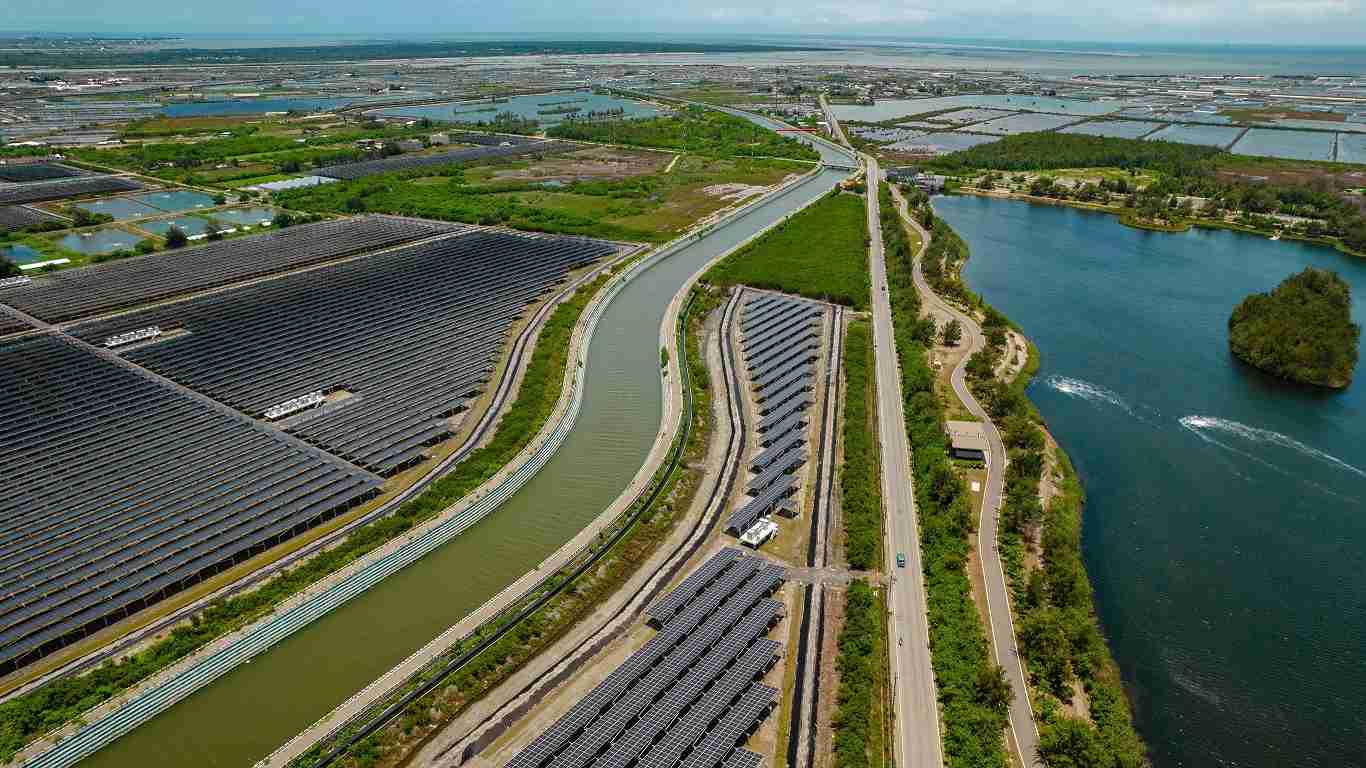 EBpay能源事业提供智慧能源管理、、、、太阳能监控管理、、、、全方位电厂建置及运维解决方案，，，，并拥有管理超过6000案场的经验